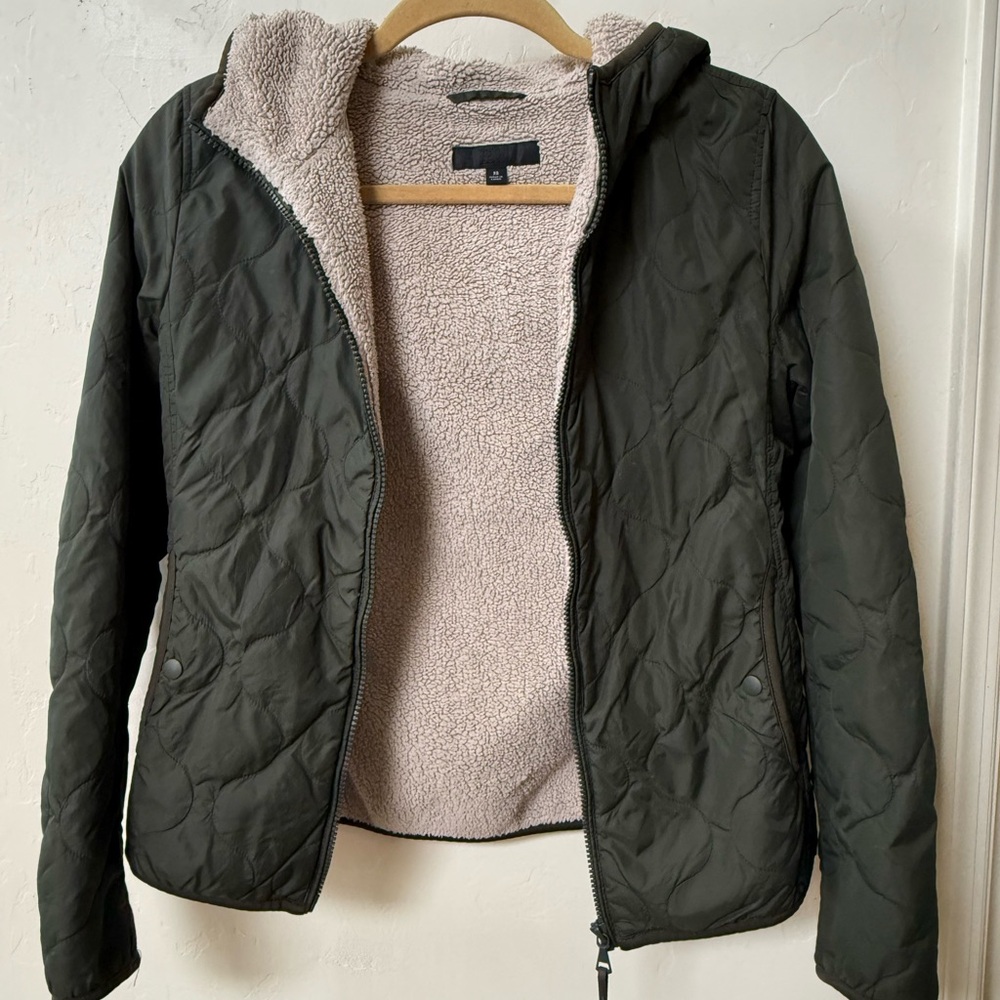 UNIQLO Sherpa lined warm jacket (water resistant/proof) - Size XS